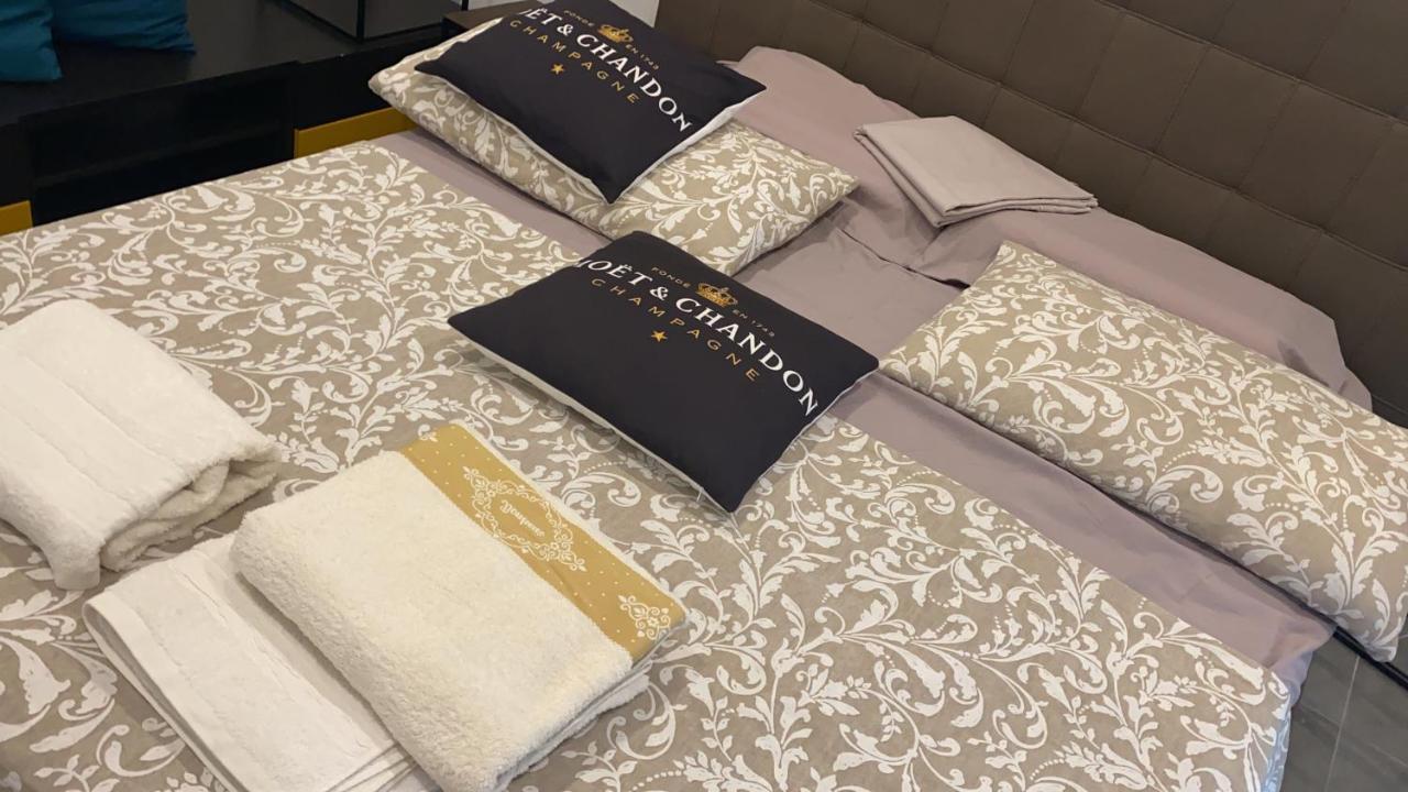 Decoluxe !Apartamento Con 1 Camera Da Letto , In Zona San Paolo , Via Martiniana Turim Exterior foto