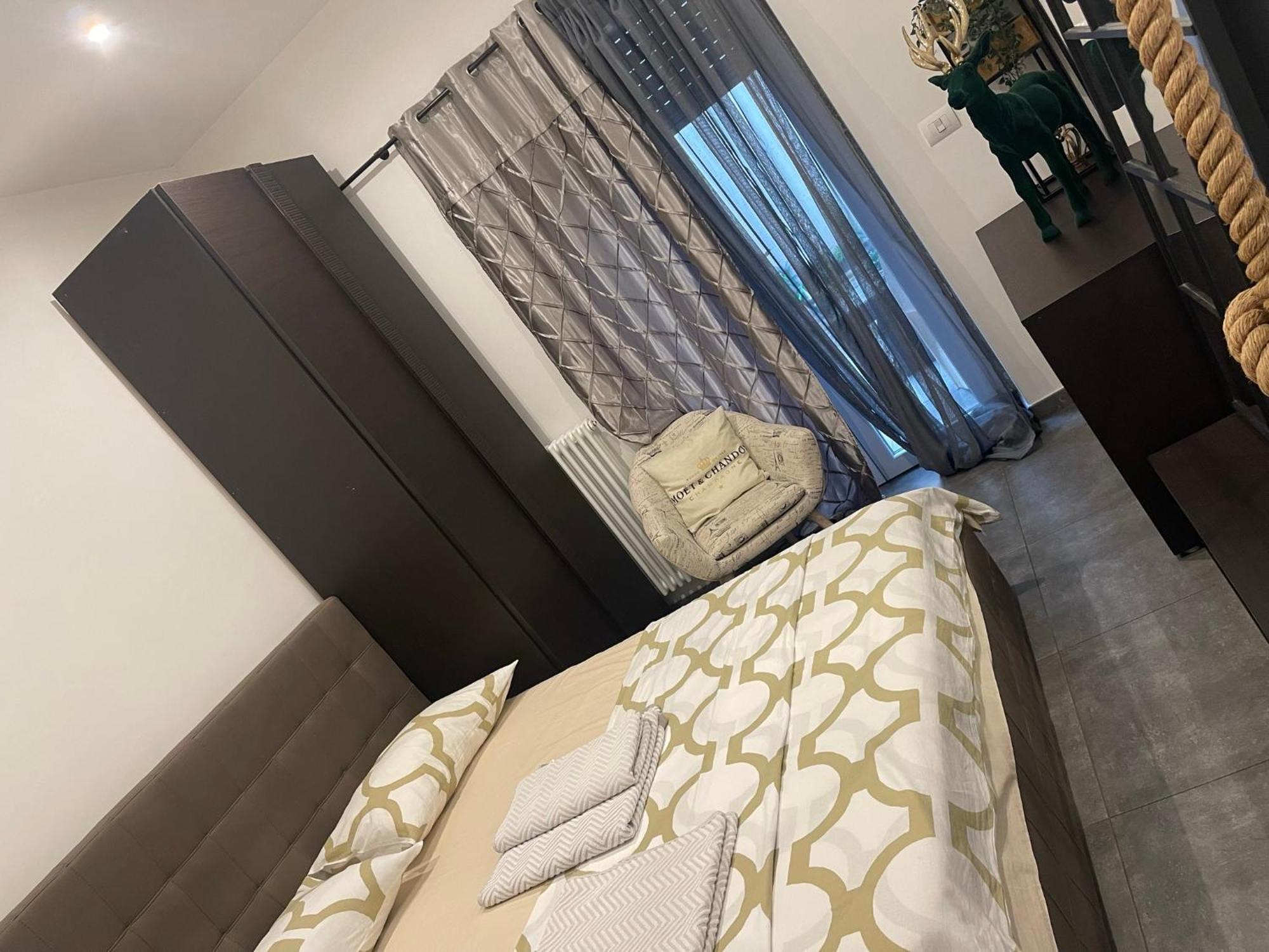 Decoluxe !Apartamento Con 1 Camera Da Letto , In Zona San Paolo , Via Martiniana Turim Exterior foto